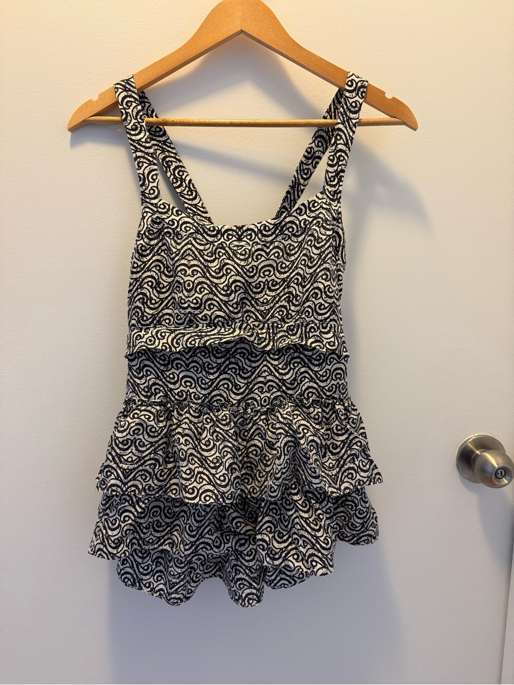 Banana Republic Navy Blue and White Swirl Top.
